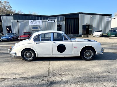 Lot 97 - 1967 Daimler V8