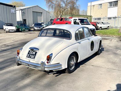 Lot 97 - 1967 Daimler V8