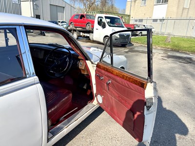 Lot 97 - 1967 Daimler V8