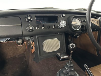 Lot 151 - 1971 MG BGT