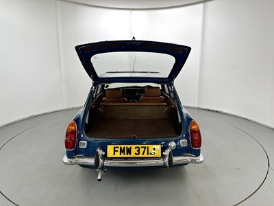 Lot 151 - 1971 MG BGT
