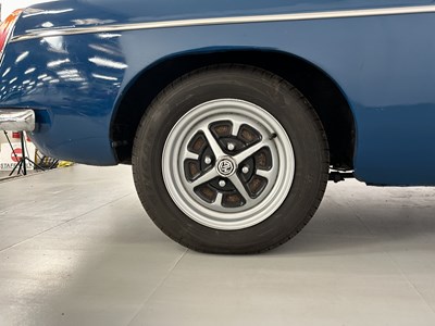 Lot 151 - 1971 MG BGT