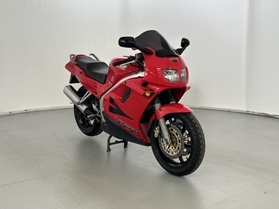 Lot 27 - 1997 Honda VFR 750