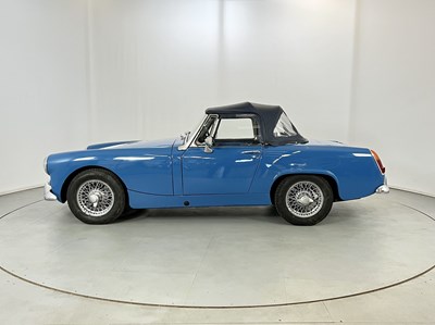 Lot 110 - 1966 MG Midget