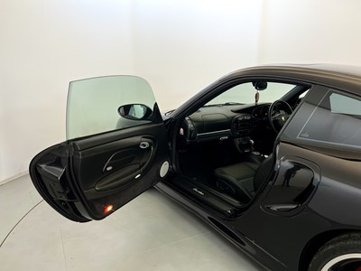 Lot 122 - 2003 Porsche 911 Turbo