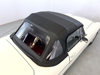 Lot 127 - 1978 MG B Roadster