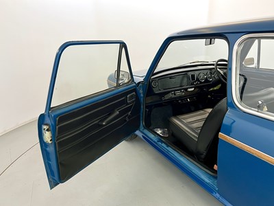 Lot 128 - 1973 Austin 1300