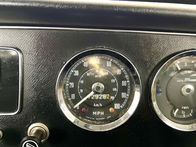Lot 128 - 1973 Austin 1300