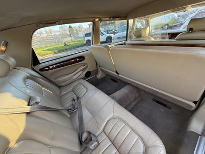 Lot 122 - 1999 Daimler Limousine - NO RESERVE
