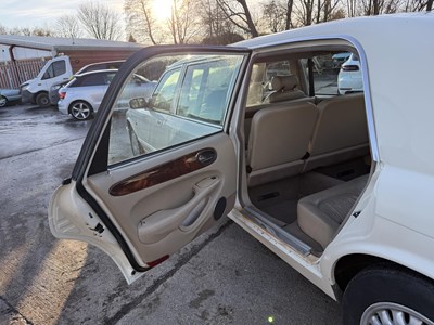 Lot 122 - 1999 Daimler Limousine - NO RESERVE