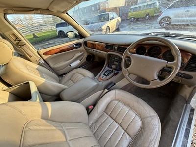 Lot 122 - 1999 Daimler Limousine - NO RESERVE