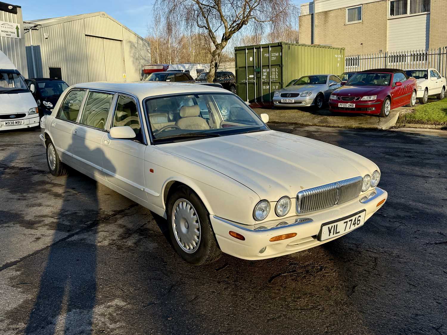 Lot 122 - 1999 Daimler Limousine - NO RESERVE