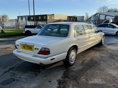Lot 122 - 1999 Daimler Limousine - NO RESERVE