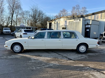 Lot 122 - 1999 Daimler Limousine - NO RESERVE