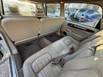 Lot 122 - 1999 Daimler Limousine - NO RESERVE