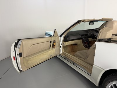 Lot 30 - 1991 Mercedes-Benz 300SL