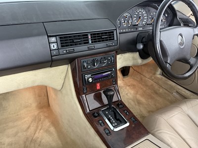 Lot 30 - 1991 Mercedes-Benz 300SL