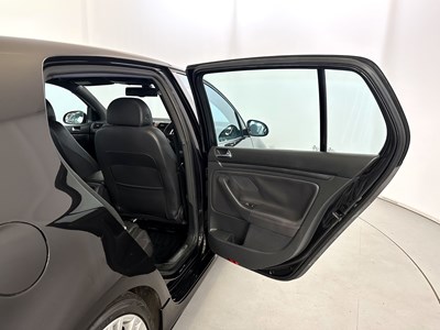 Lot 77 - 2007 Volkswagen Golf R32