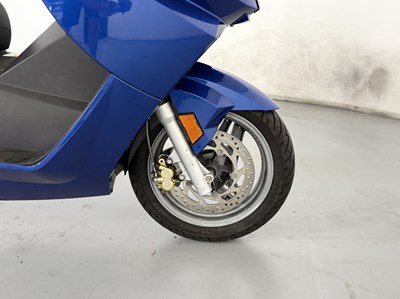 Lot 117 - 2007 Vectrix Scooter