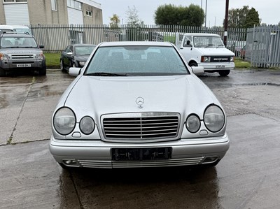 Lot 49 - 1998 Mercedes-Benz E200 - NO RESERVE
