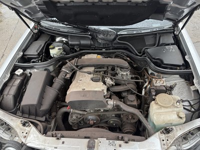 Lot 49 - 1998 Mercedes-Benz E200 - NO RESERVE