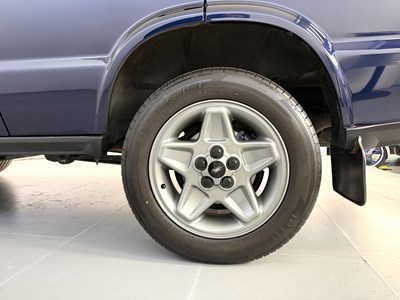Lot 73 - 2001 Land Rover Discovery V8