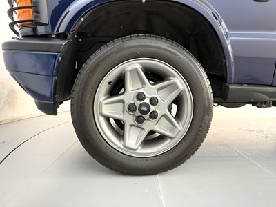 Lot 73 - 2001 Land Rover Discovery V8