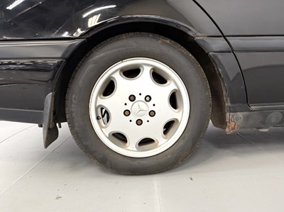 Lot 110 - 1997 Mercedes-Benz C180