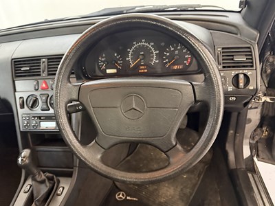 Lot 110 - 1997 Mercedes-Benz C180