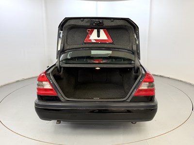 Lot 110 - 1997 Mercedes-Benz C180