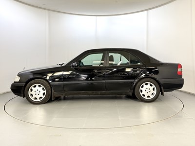 Lot 110 - 1997 Mercedes-Benz C180