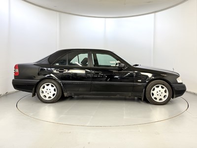 Lot 110 - 1997 Mercedes-Benz C180