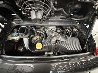 Lot 37 - 1999 Porsche 911 Carrera