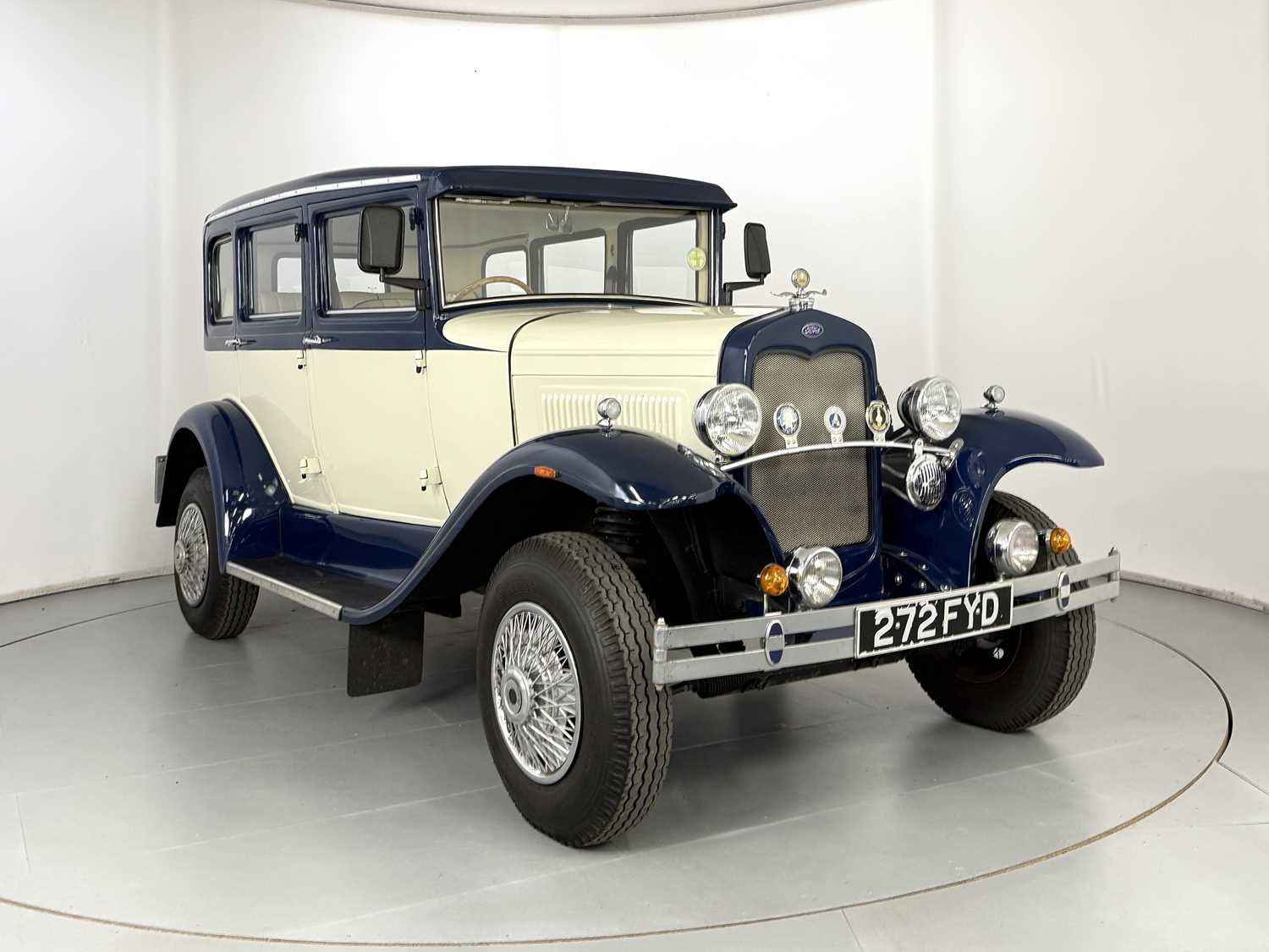 Lot 20 - 2001 Tudor Fordor