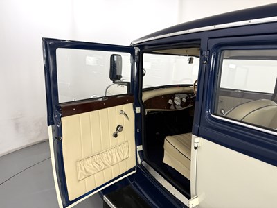 Lot 20 - 2001 Tudor Fordor