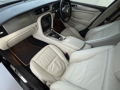 Lot 183 - 2008 Jaguar XJ Sport