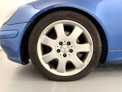 Lot 92 - 2000 Mercedes-Benz SLK320