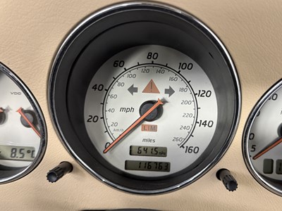 Lot 92 - 2000 Mercedes-Benz SLK320