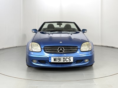 Lot 92 - 2000 Mercedes-Benz SLK320