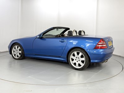 Lot 92 - 2000 Mercedes-Benz SLK320