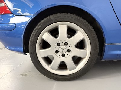 Lot 92 - 2000 Mercedes-Benz SLK320