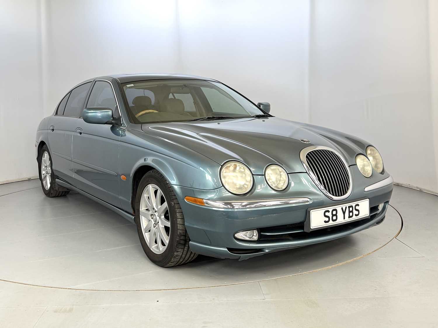 Lot 121 - 2000 Jaguar S-Type