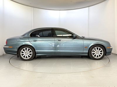 Lot 121 - 2000 Jaguar S-Type