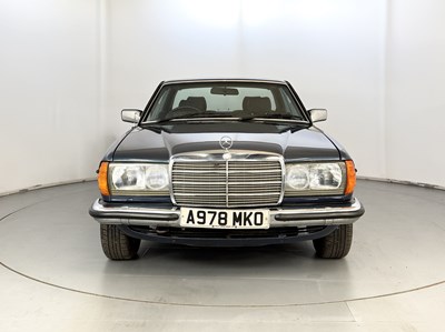 Lot 21 - 1983 Mercedes-Benz 280CE
