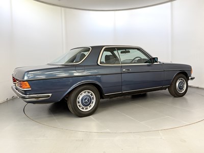 Lot 21 - 1983 Mercedes-Benz 280CE