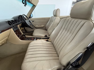 Lot 119 - 1988 Mercedes-Benz 420SL