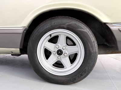 Lot 4 - 1982 Mercedes-Benz 500SEC