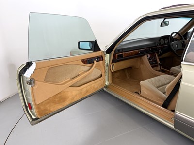 Lot 4 - 1982 Mercedes-Benz 500SEC