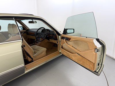 Lot 4 - 1982 Mercedes-Benz 500SEC