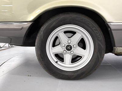 Lot 4 - 1982 Mercedes-Benz 500SEC